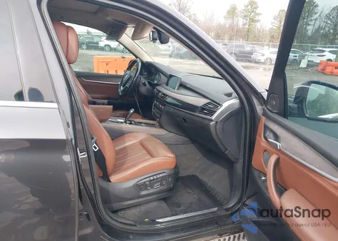 2014 BMW X5 xDrive50I z USA, uszkodzony, nr VIN 5UXKR6C51E0J72570